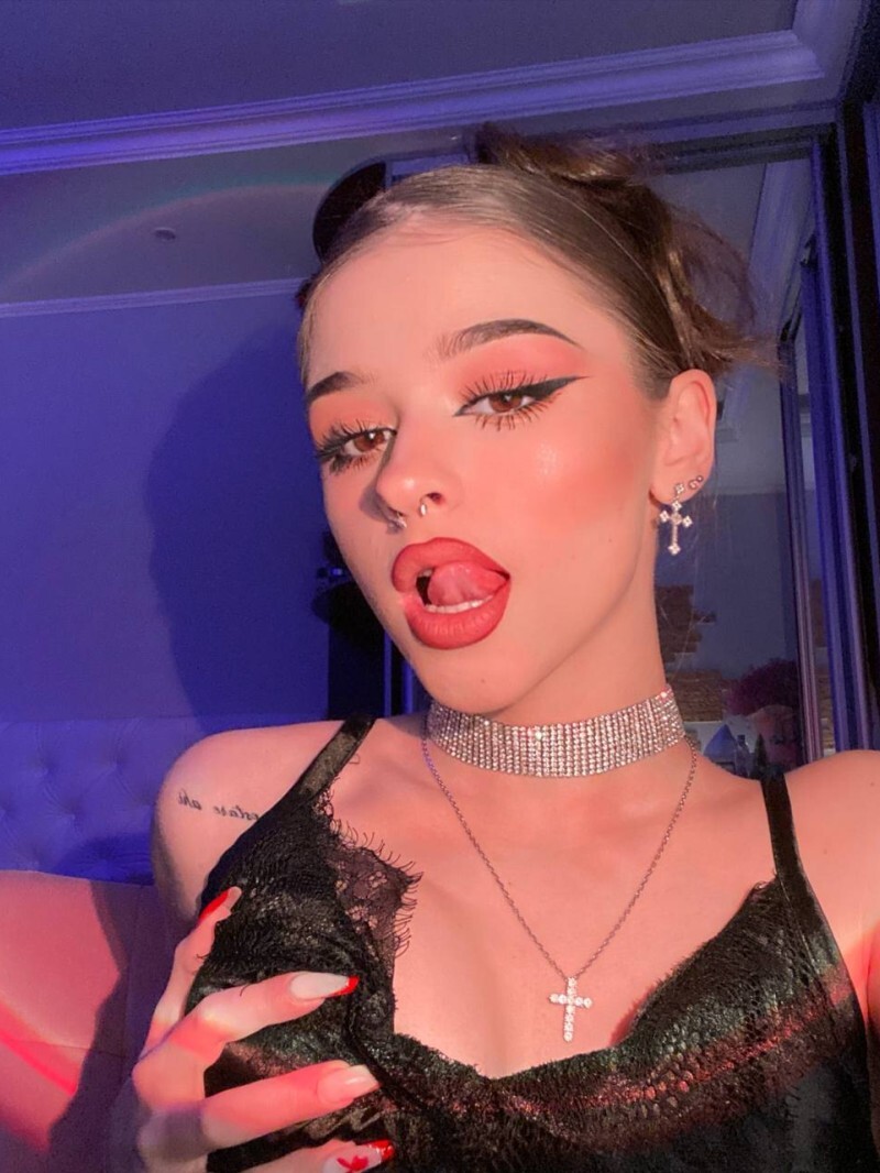 Индивидуалка Питера Диана  с 2 размером груди предлагает интим услуги у метро Маяковская  +7(981)136-33-84 - фото 2